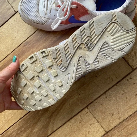 Nike White and Pink Sneakers Low-Top Lace-Up - Picture 4 of 6